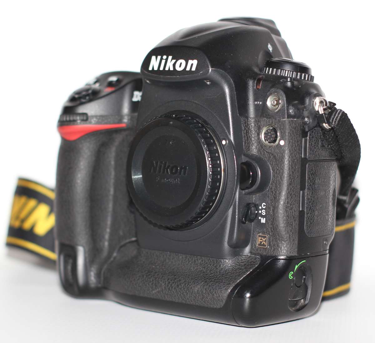 Nikon D3S 12.1 MP CMOS Digital SLR Camera with 3.0-Inch LCD and 24fps 720p HD Video Capability (Body