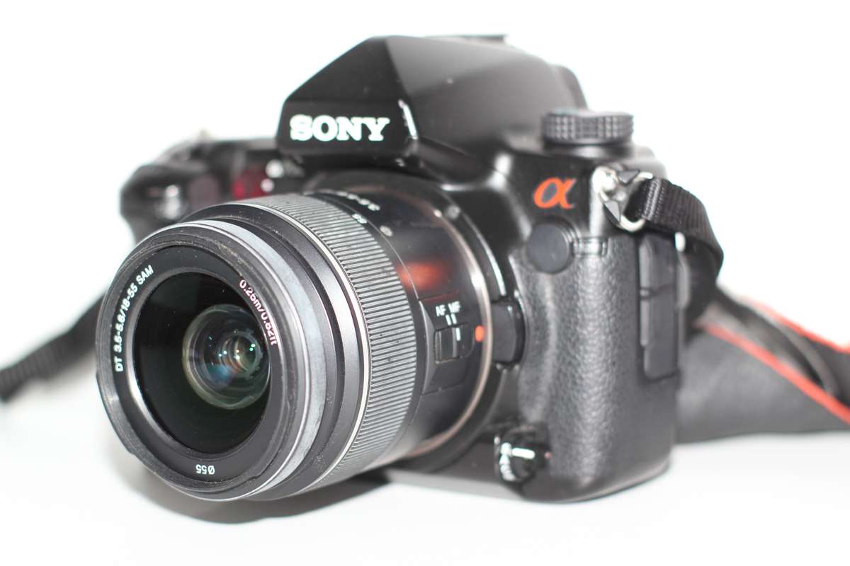 Sony Alpha DSLR A900 24.6 MP Digital Camera Body with  3.0" LCD Screen