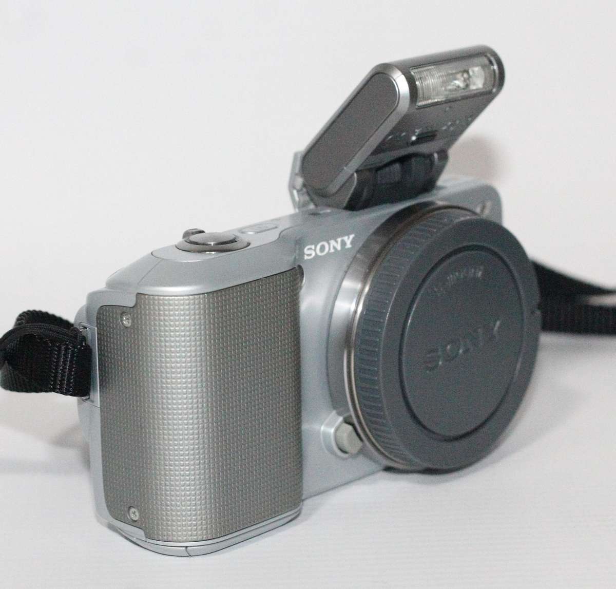 Sony Alpha NEX-3 Digital Camera 14.2MP , Interchangeable Lens Digital Camera