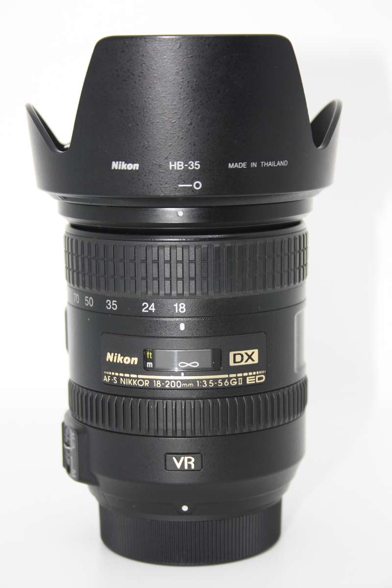 Nikon AF-S 18-200mm f/3.5-5.6 G ED DX VR II Lens