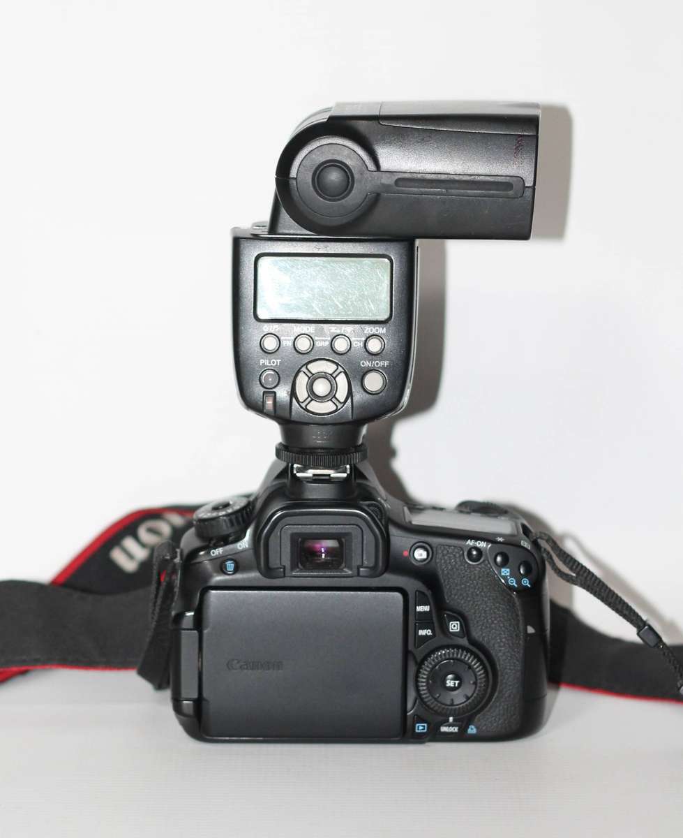 Canon EOS 60D (Body) With YN560 III . INTRENAL FLASH NOT WORKING