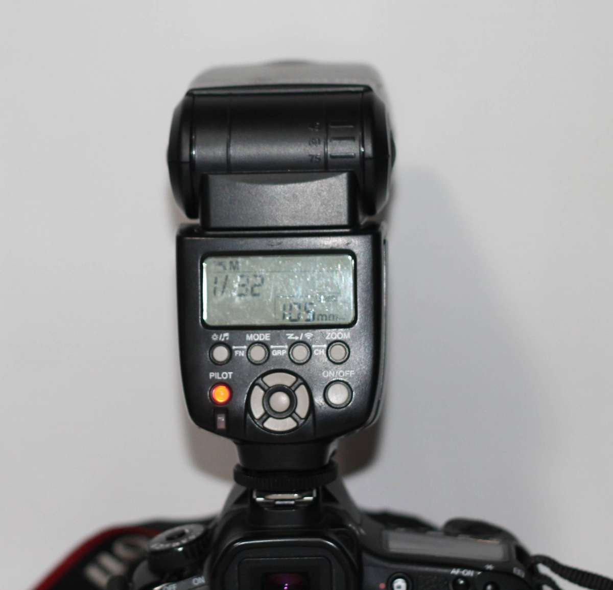 Canon EOS 60D (Body) With YN560 III . INTRENAL FLASH NOT WORKING