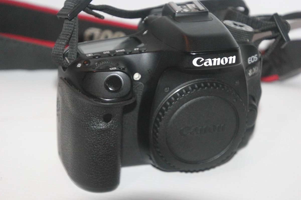 Canon EOS 80D DSLR Camera Body with 24.2 Megapixel (APS-C) CMOS Sensor and Dual Pixel CMOS AF