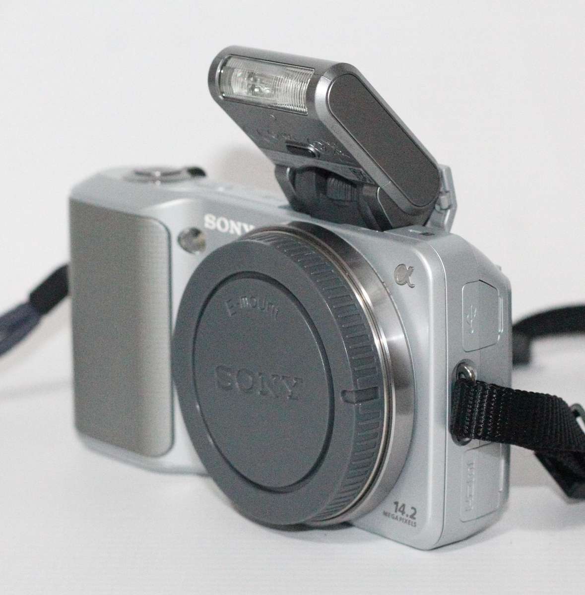 Sony Alpha NEX-3 Digital Camera 14.2MP , Interchangeable Lens Digital Camera