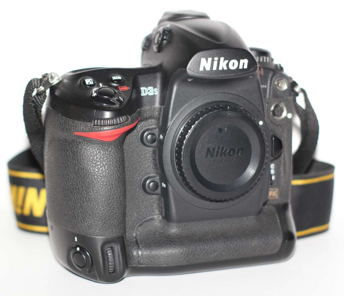 Nikon D3S 12.1 MP CMOS Digital SLR Camera with 3.0-Inch LCD and 24fps 720p HD Video Capability (Body