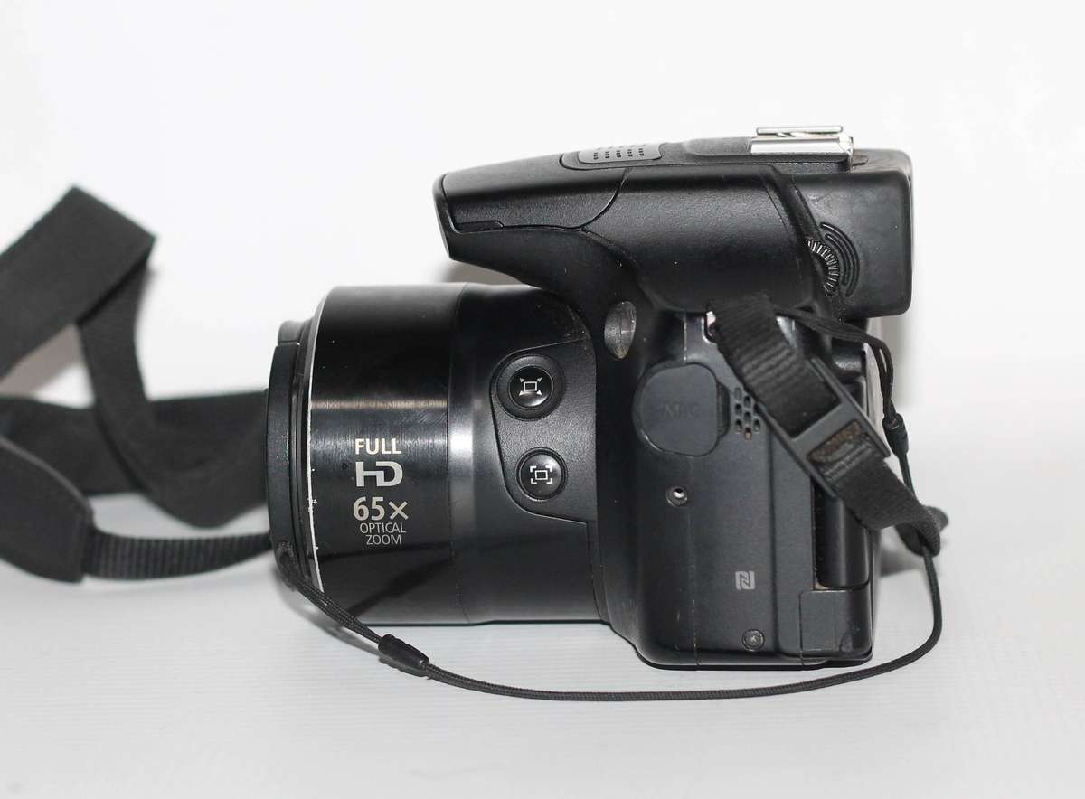 Canon PowerShot SX60 HS Bridge Camera