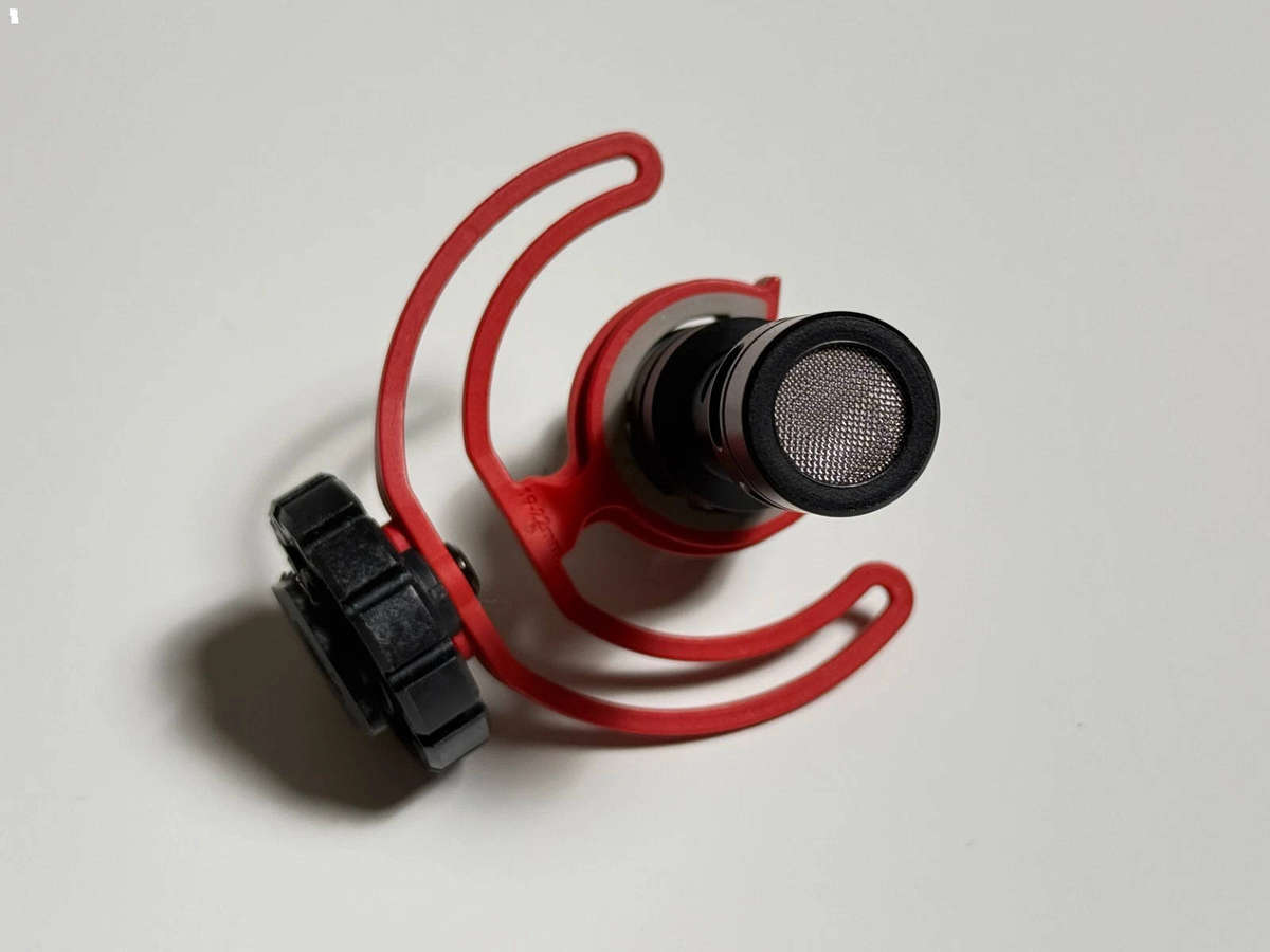 Rode VideoMicro Compact On-Camera Microphone With Deadcat Windshield Cable Mount