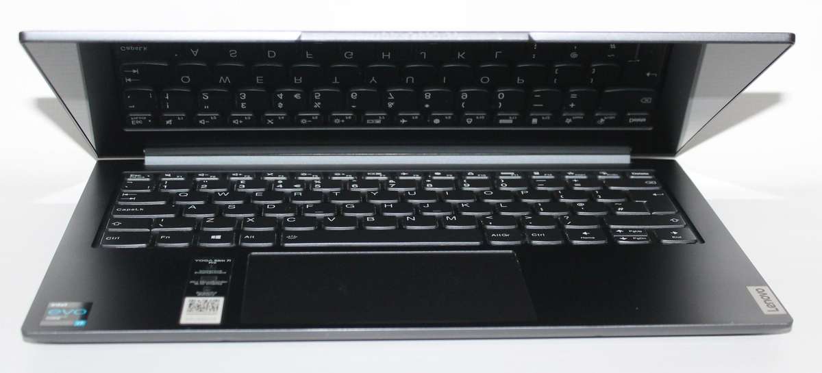 Lenovo Yoga Slim 7i Pro , Intel Core i7-11370H @3.30GHz,16GB Ram,512GB SSD , Intel Iris Xe Graphics