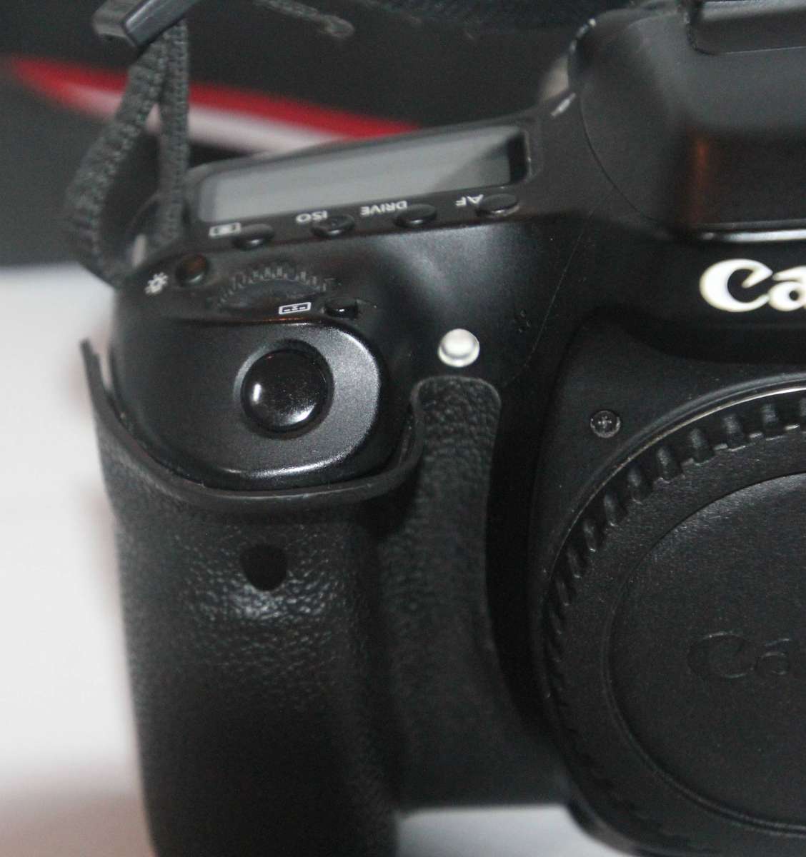 Canon EOS 80D DSLR Camera Body with 24.2 Megapixel (APS-C) CMOS Sensor and Dual Pixel CMOS AF