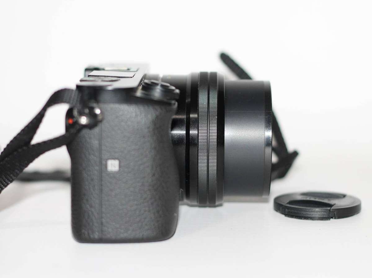 Sony Alpha A6000 Digital Camera 24.3MP SLR , With Sony E 16-50mm f/3.5-5.6 OSS PZ Lens