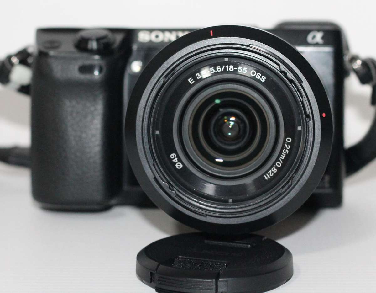 Sony NEX-7 24.3 MP Mirrorless Digital Camera with 18-55mm Lens