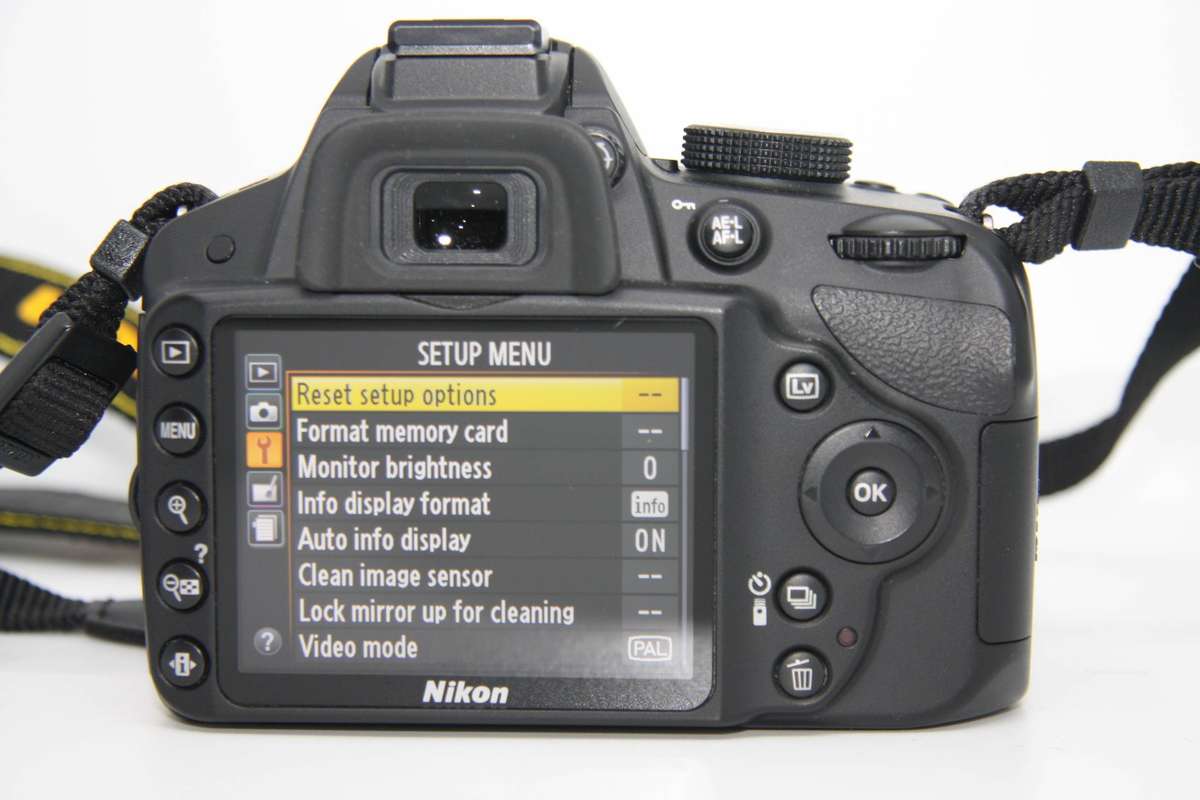 Nikon D3200 DSLR Camera with 18-55MM F/3.5-5.6G VR LENS