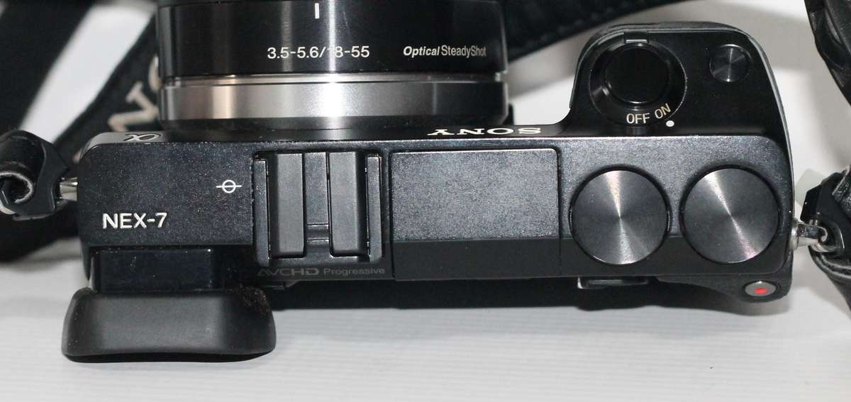 Sony NEX-7 24.3 MP Mirrorless Digital Camera with 18-55mm Lens