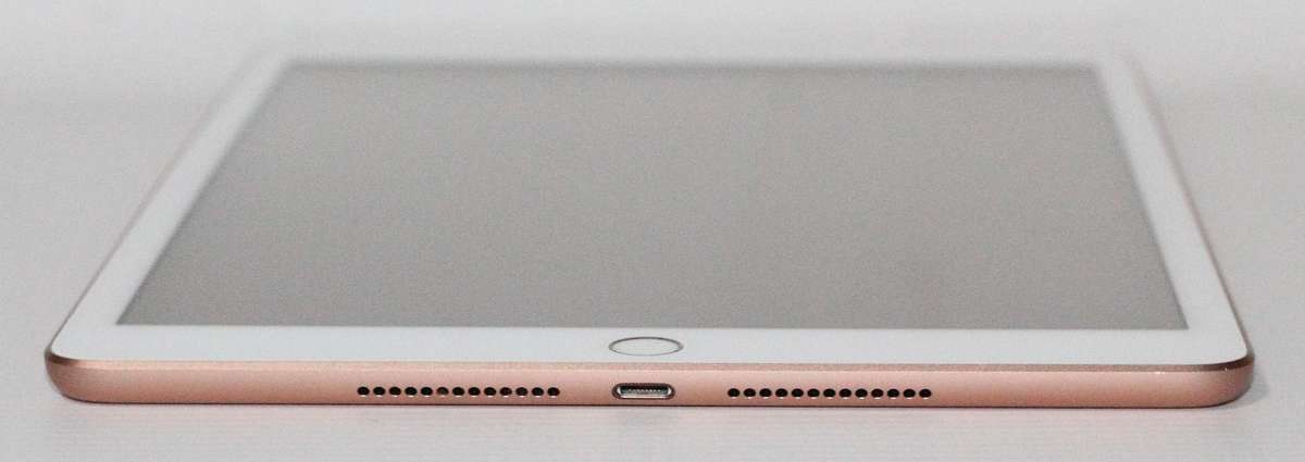 Apple iPad 2019 7th Gen 128gb , 10.2 inch, Wi-Fi + Cellular