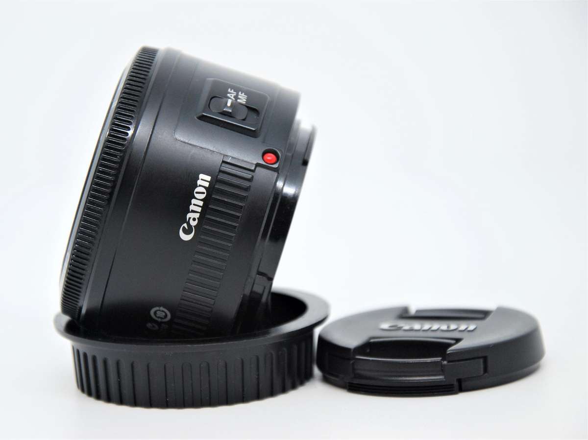 CANON EF 50MM F/1.8 II LENS IN EXCELLENT CONDITION