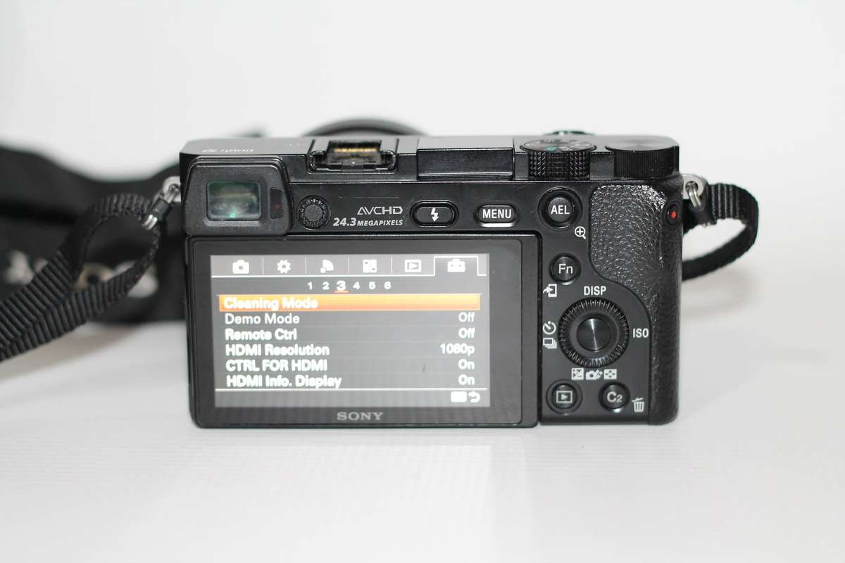 Sony Alpha A6000 Digital Camera 24.3MP SLR , With Sony E 16-50mm f/3.5-5.6 OSS PZ Lens