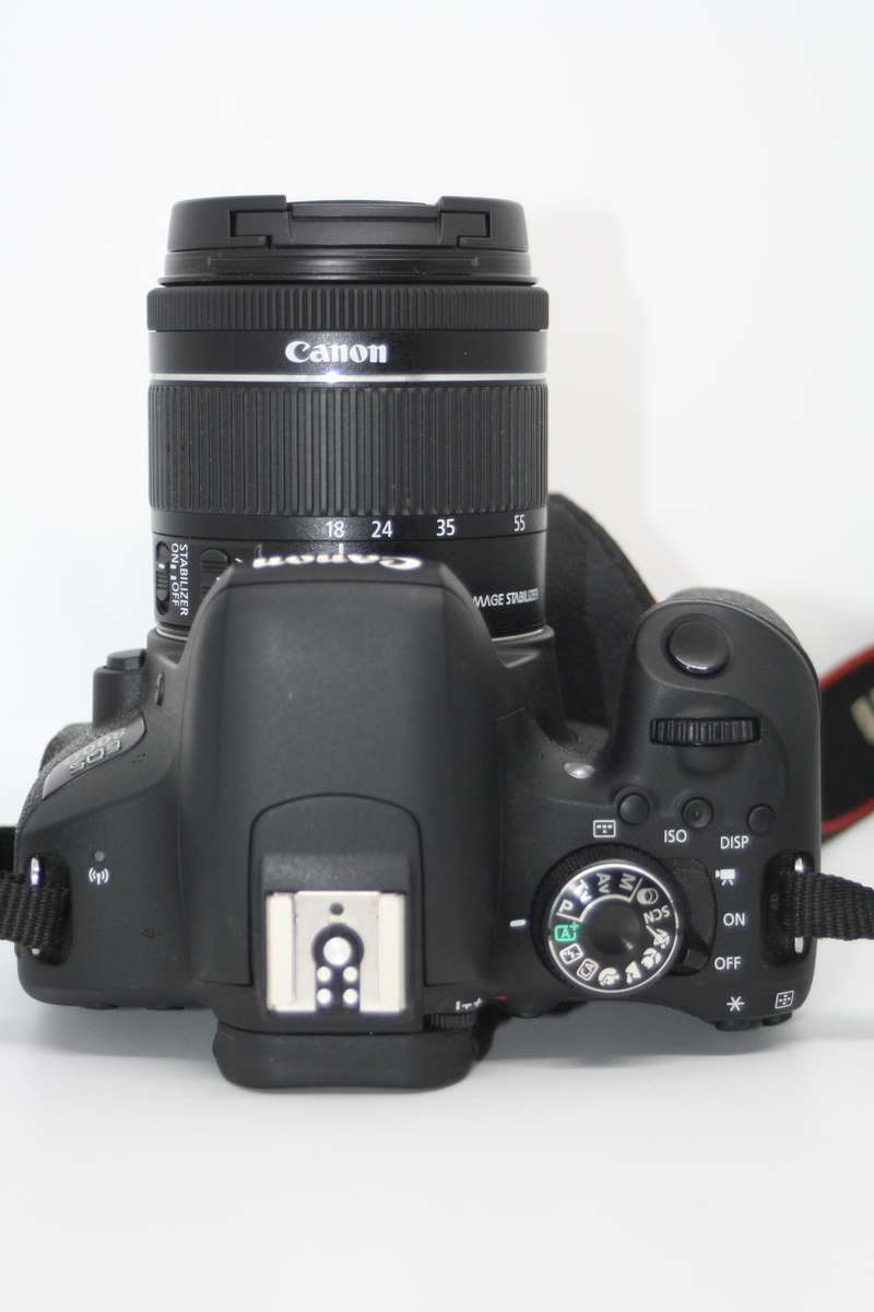 Canon EOS 800D,  24.2MP DSLR with 18-55mm f/4-5.6 IS STM Lens in New Condition