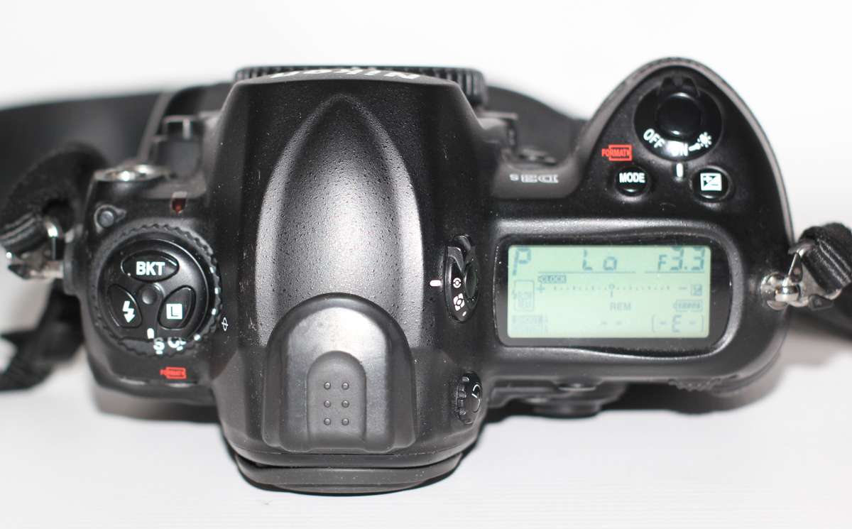 Nikon D3S 12.1 MP CMOS Digital SLR Camera with 3.0-Inch LCD and 24fps 720p HD Video Capability (Body