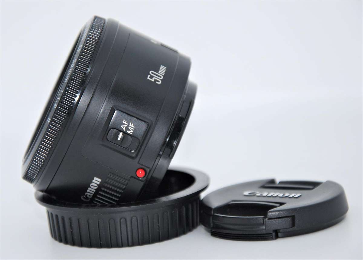 CANON EF 50MM F/1.8 II LENS IN EXCELLENT CONDITION