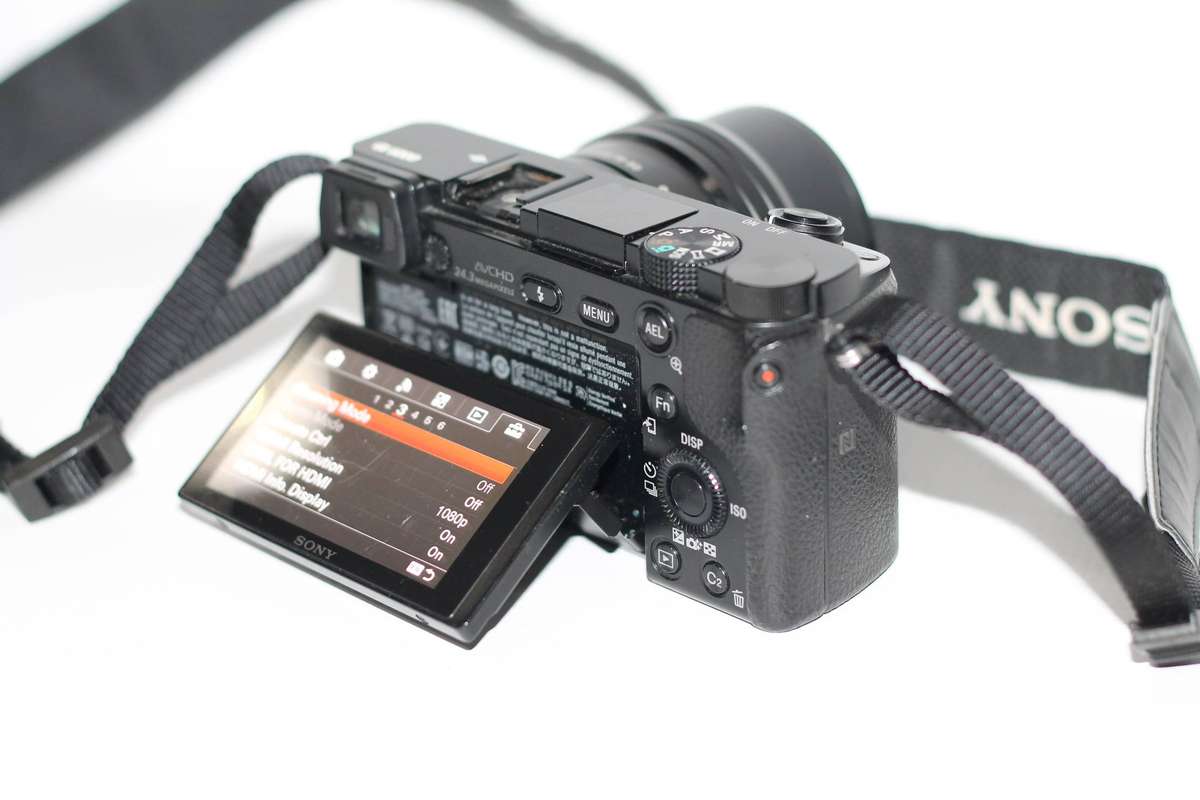 Sony Alpha A6000 Digital Camera 24.3MP SLR , With Sony E 16-50mm f/3.5-5.6 OSS PZ Lens