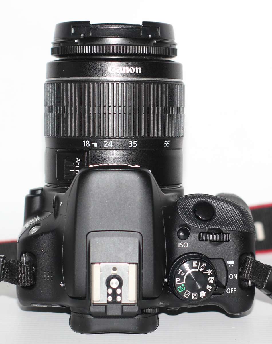 CANON EOS 100D, 18MP DSLR, FULL HD MOVIES , 18-55MM ZOOM LENS EXCELLENT CONDITION