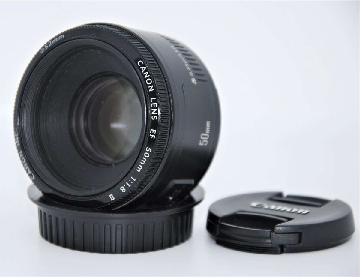 CANON EF 50MM F/1.8 II LENS IN EXCELLENT CONDITION