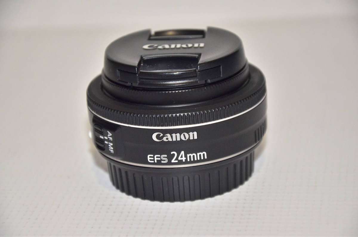 Canon EF-S 24mm f/2.8 STM Pancake Lens