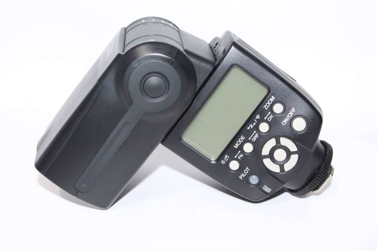 Yongnuo YN560-III Speedlite