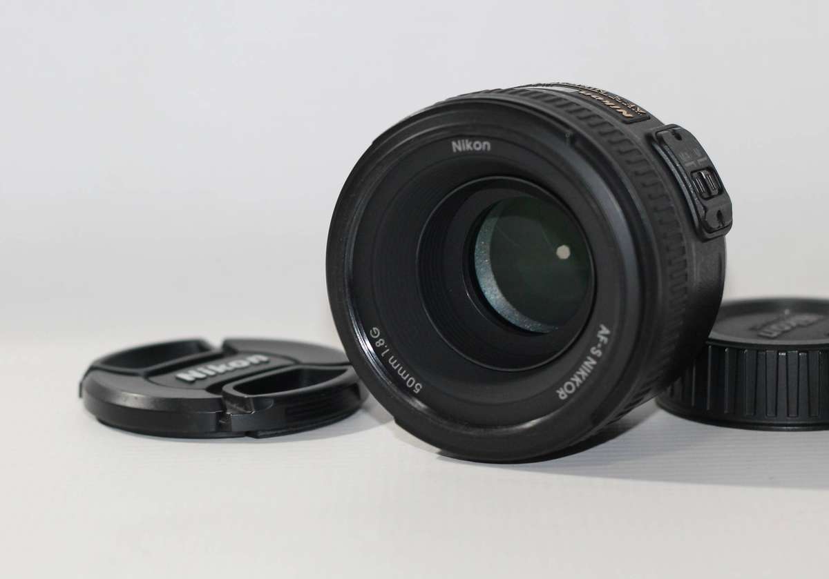 Nikon AF-S 50mm f/1.8G Lens IN EXCELLENT CONDITION
