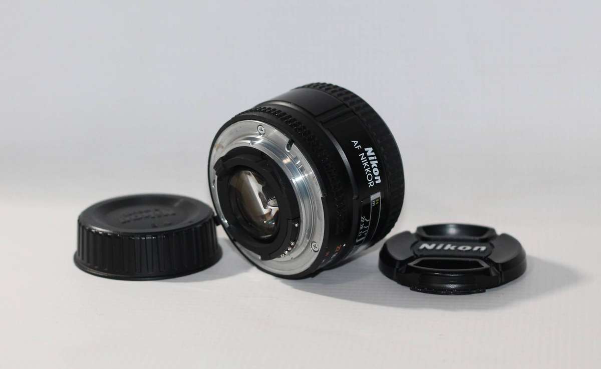 Nikon AF NIKKOR 35mm f/2D Lens