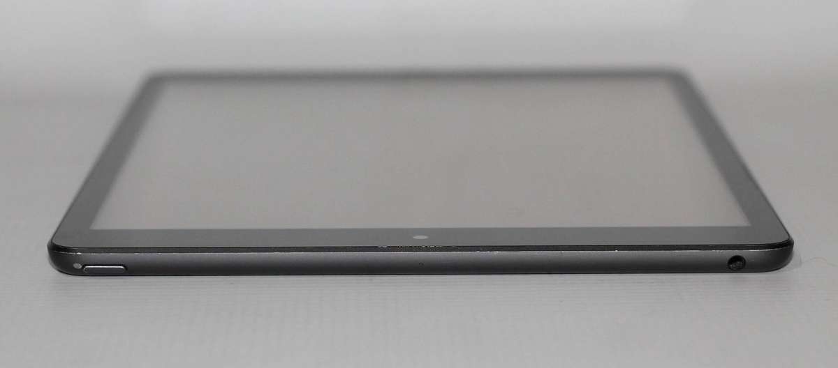 Apple iPad (9th Gen) ,  256GB ,  10.2 Retina ,  A13 Chip  ,  Wi-Fi ,  12MP Cam