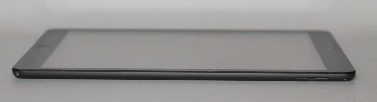 Apple iPad (9th Gen) ,  256GB ,  10.2 Retina ,  A13 Chip  ,  Wi-Fi ,  12MP Cam