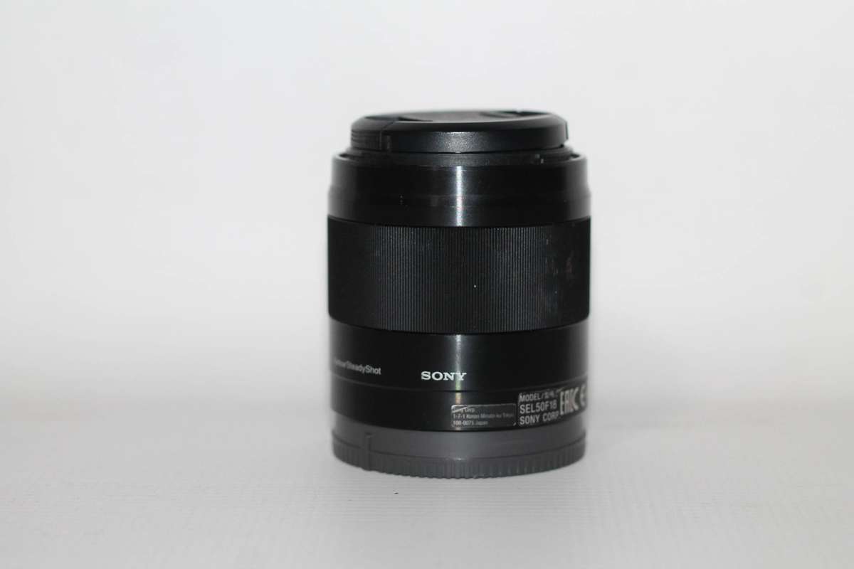Sony E 50mm f/1.8 OSS Lens (Black)