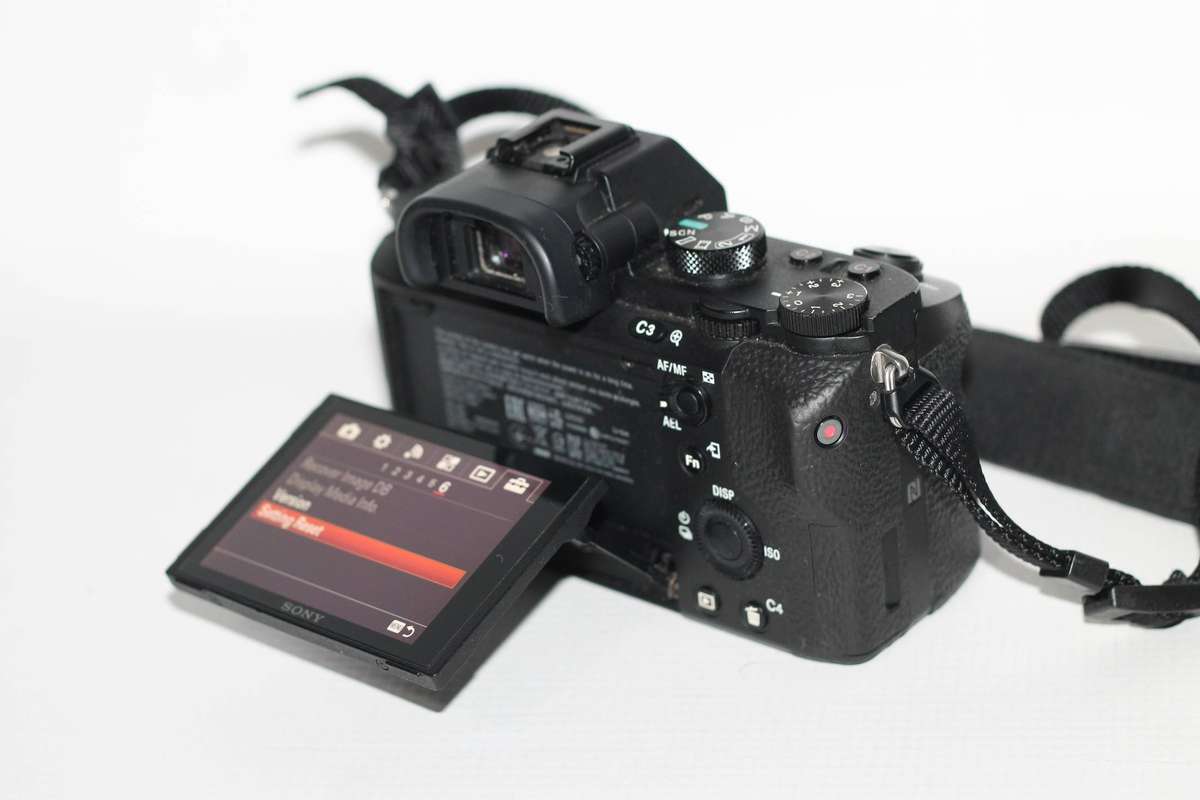 Sony Alpha 7 II E-mount Camera with Full Frame Sensor