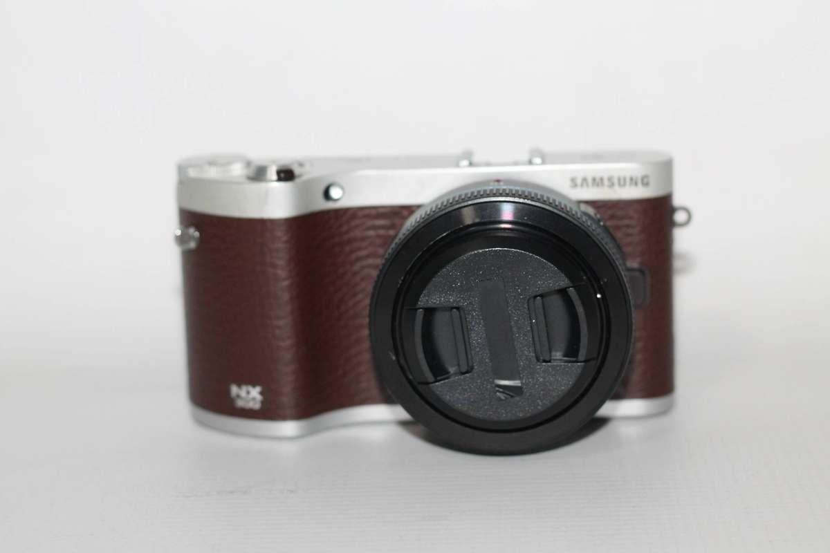 Samsung NX300 20.3MP CMOS Smart | WiFi | FULL HD | 3.31