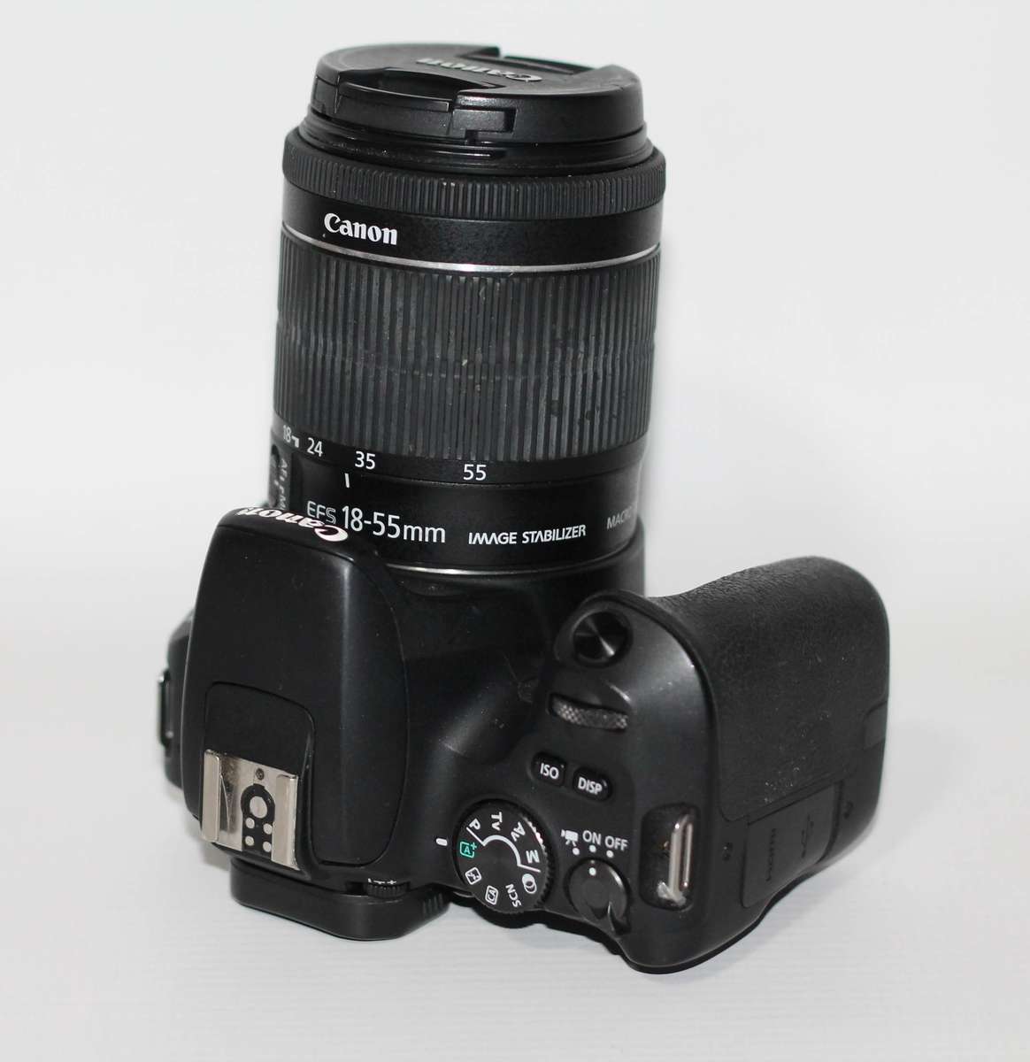 Canon EOS 200D DSLR with 18-55mm f/1.4-5.6 IS STM Lens ,VERY GOOD CONDITION