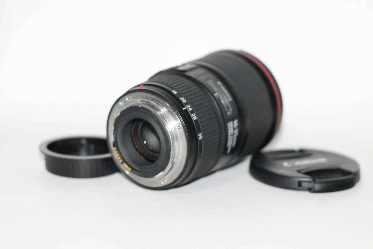 Canon EF 16-35mm f/4L IS USM