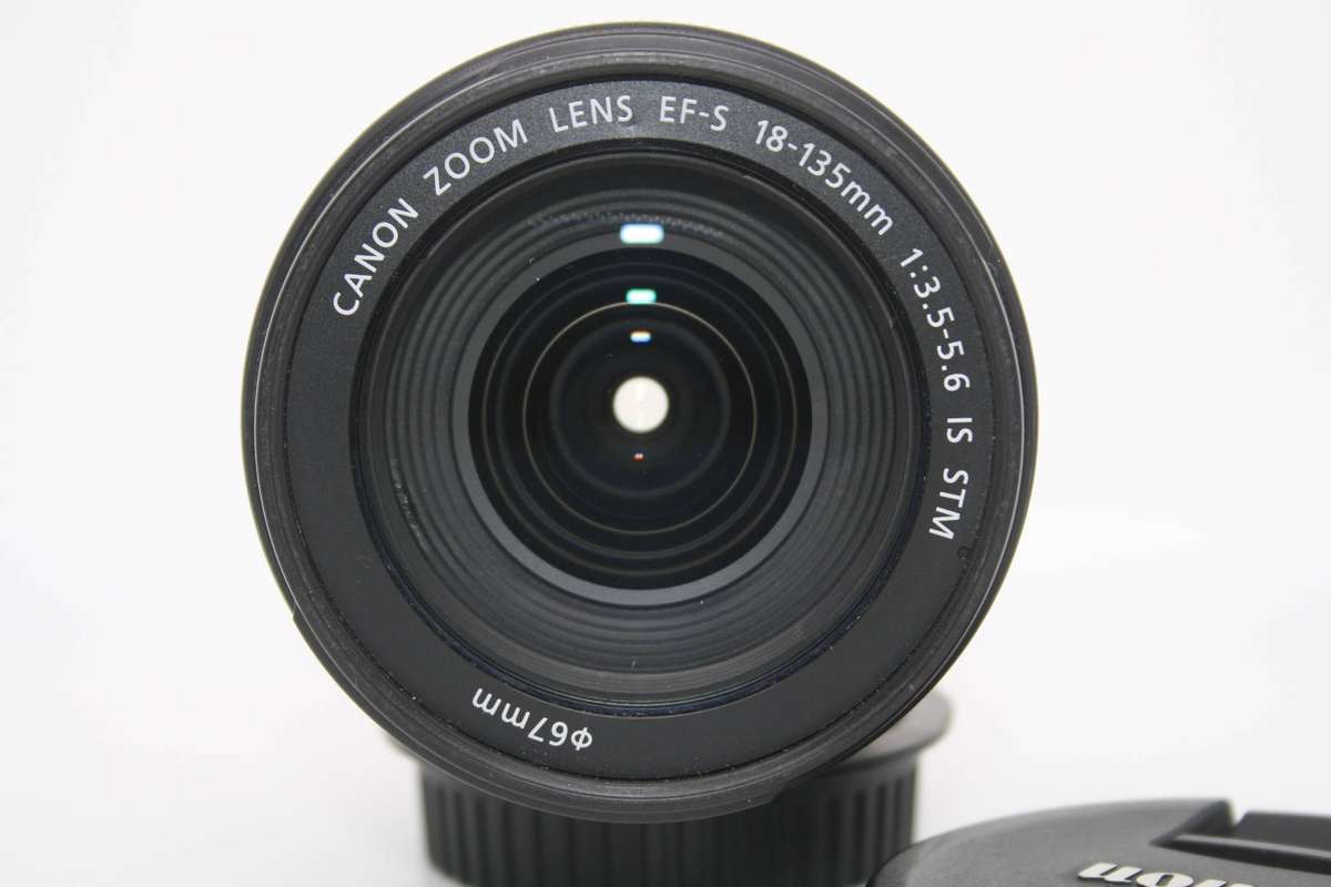 Canon EF-S 18-135mm f/3.5-5.6 IS STM
