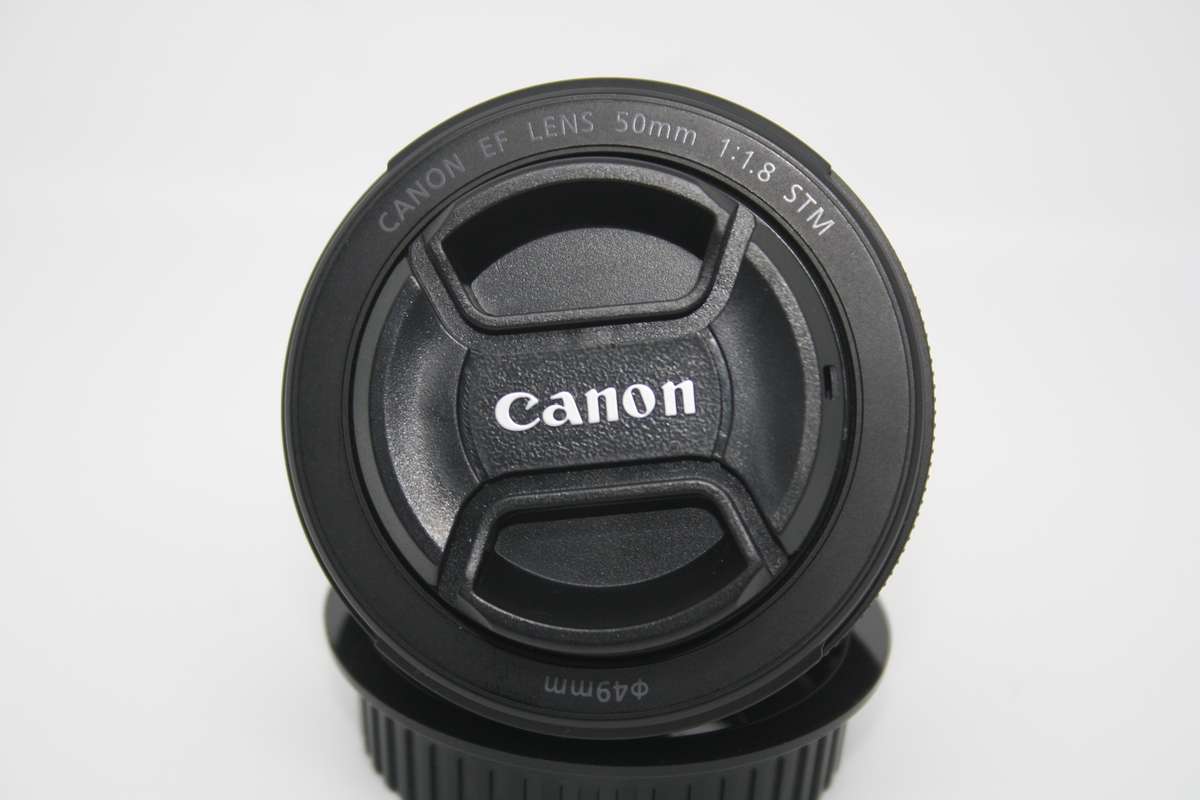Canon EF 50mm f/1.8 STM Lens IN VERY GOOD CONDITION