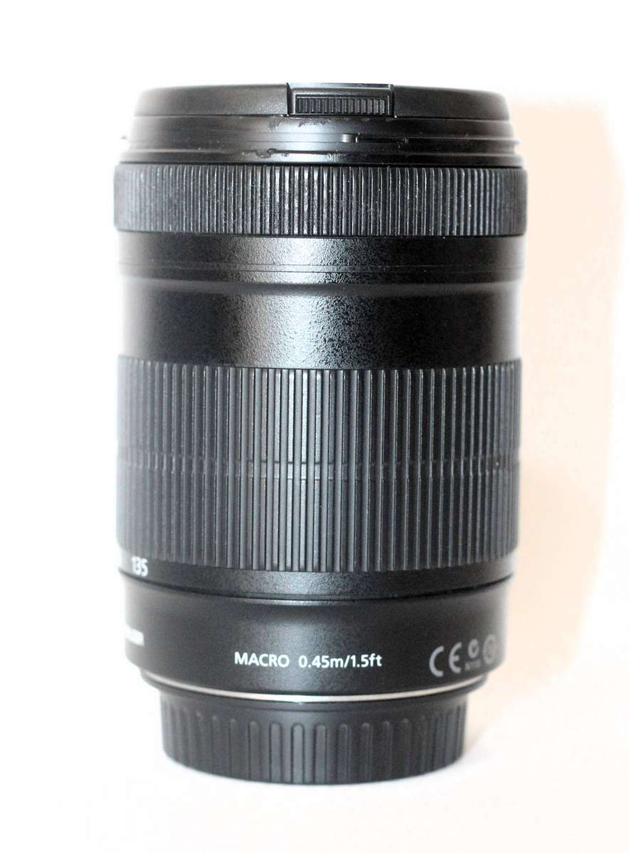 Canon EF-S 18-135mm f/3.5-5.6 IS Lens
