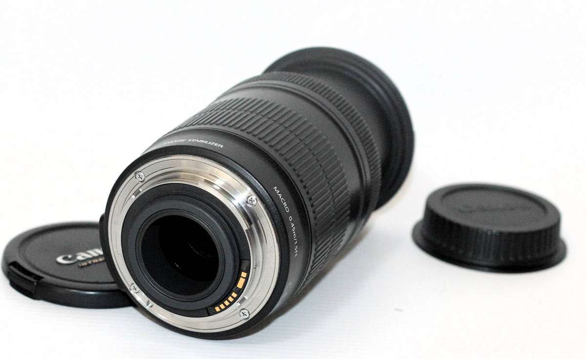 Canon EF-S 18-135mm f/3.5-5.6 IS Lens