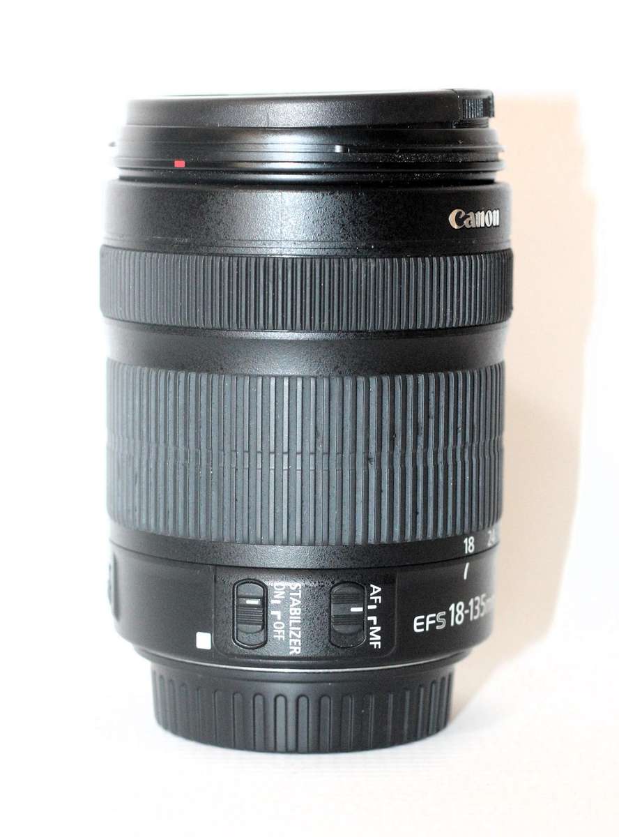 Canon EF-S 18-135mm f/3.5-5.6 IS STM