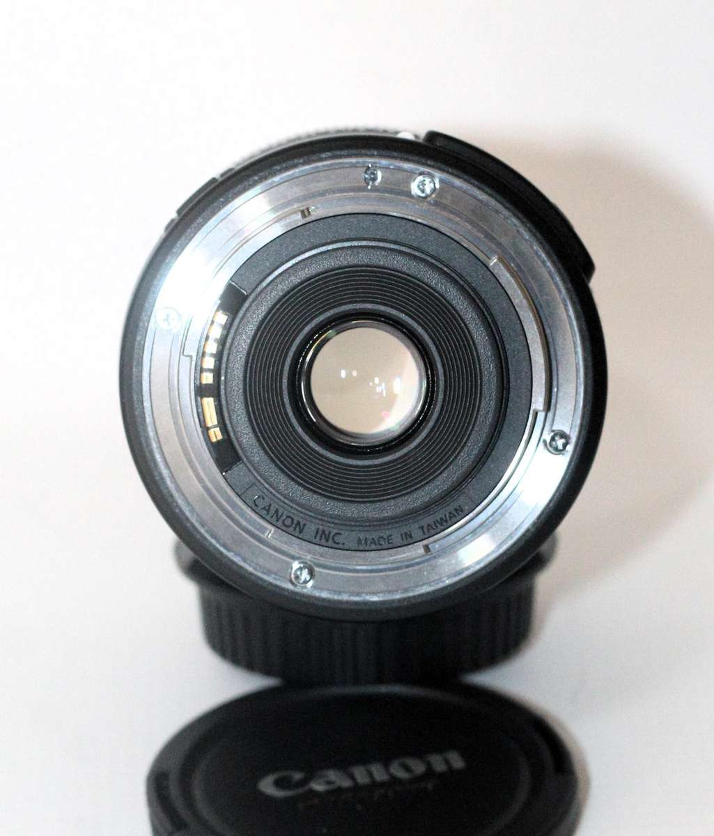 Canon EF-S 18-135mm f/3.5-5.6 IS STM