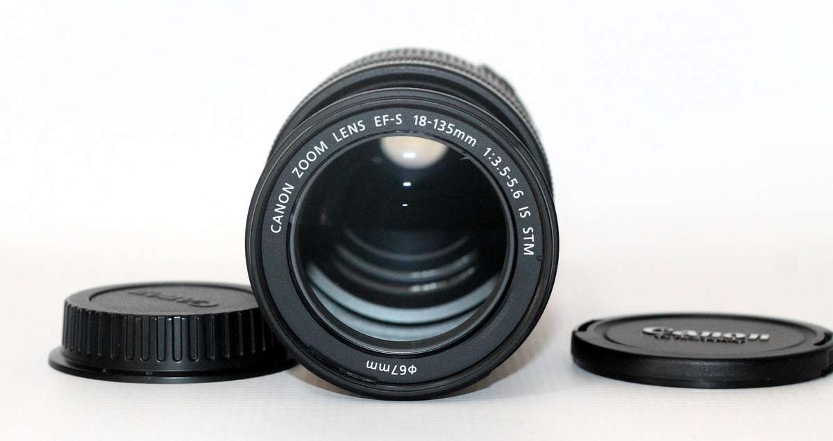 Canon EF-S 18-135mm f/3.5-5.6 IS STM