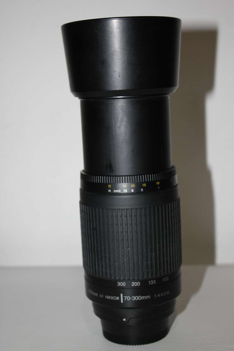Nikon AF Nikkor 70-300mm f/4-5.6 G Telephoto Zoom lens for Nikon DSLR Cameras