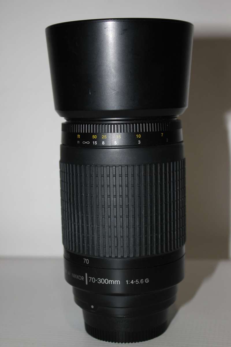 Nikon AF Nikkor 70-300mm f/4-5.6 G Telephoto Zoom lens for Nikon DSLR Cameras