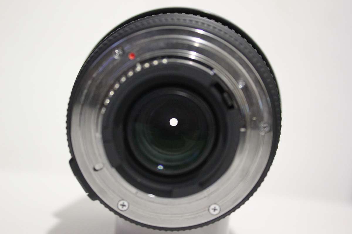 Sigma 70-300mm f/4-5.6 DG Macro Lens for NIKON EOS WITH LENS HOOD