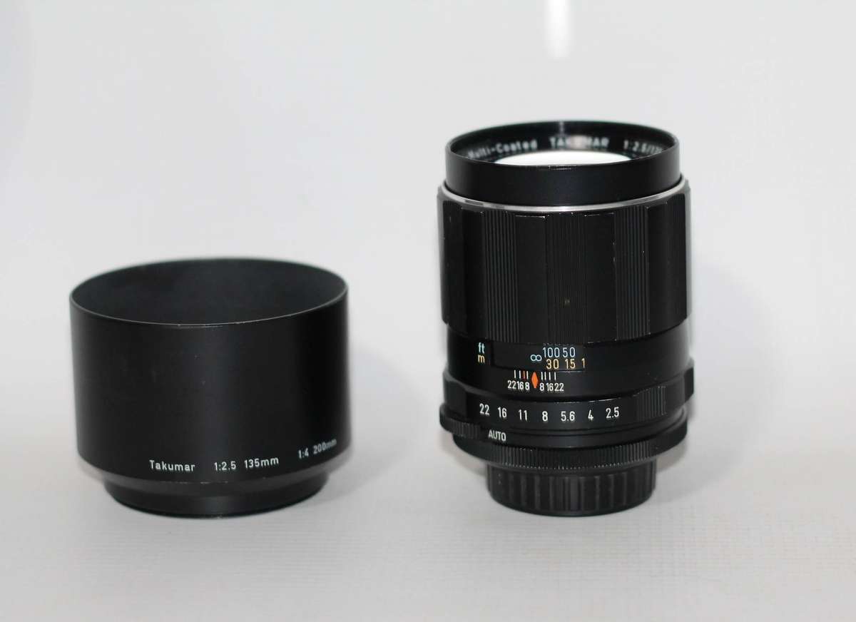 Pentax SMC Super Takumar 135mm f/2.5 6 Element Lens  M42 Mount
