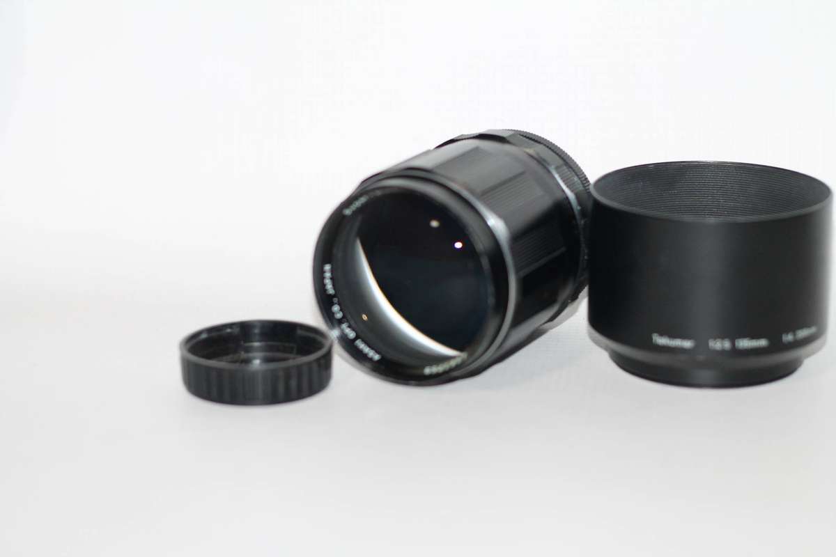 Pentax SMC Super Takumar 135mm f/2.5 6 Element Lens  M42 Mount
