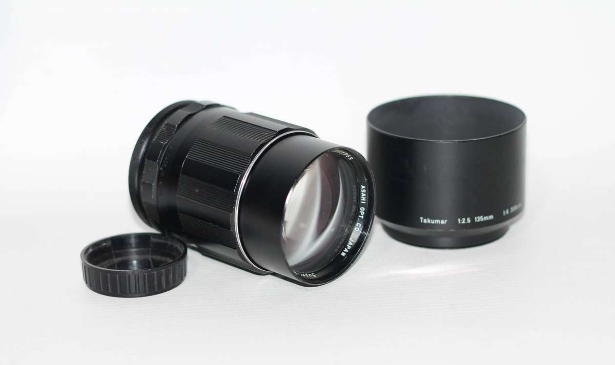 Pentax SMC Super Takumar 135mm f/2.5 6 Element Lens  M42 Mount